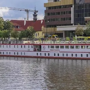  Hotel na wodzie River Koenigstein